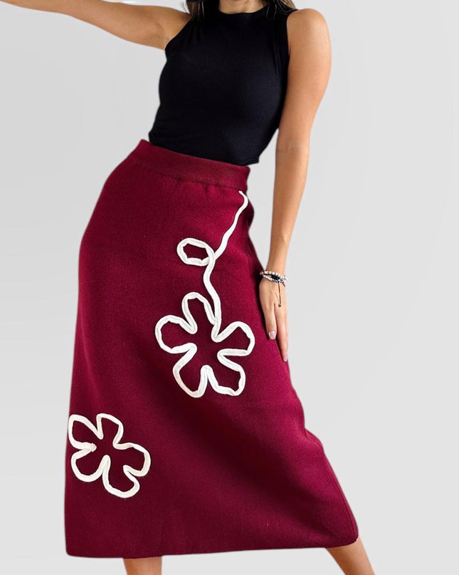 Falda flor bordada