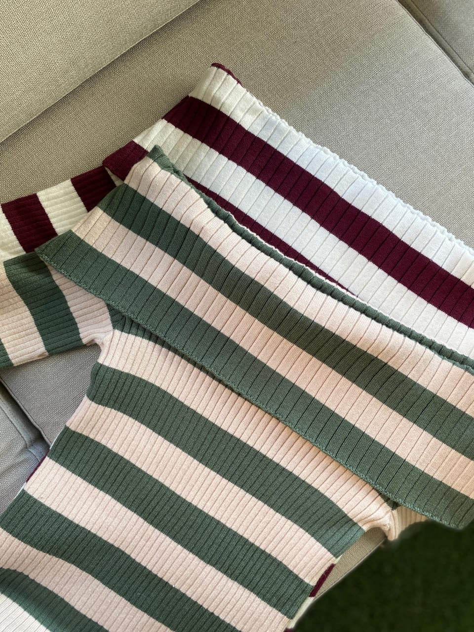 Blusa tejida acanalada