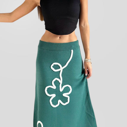 Falda flor bordada