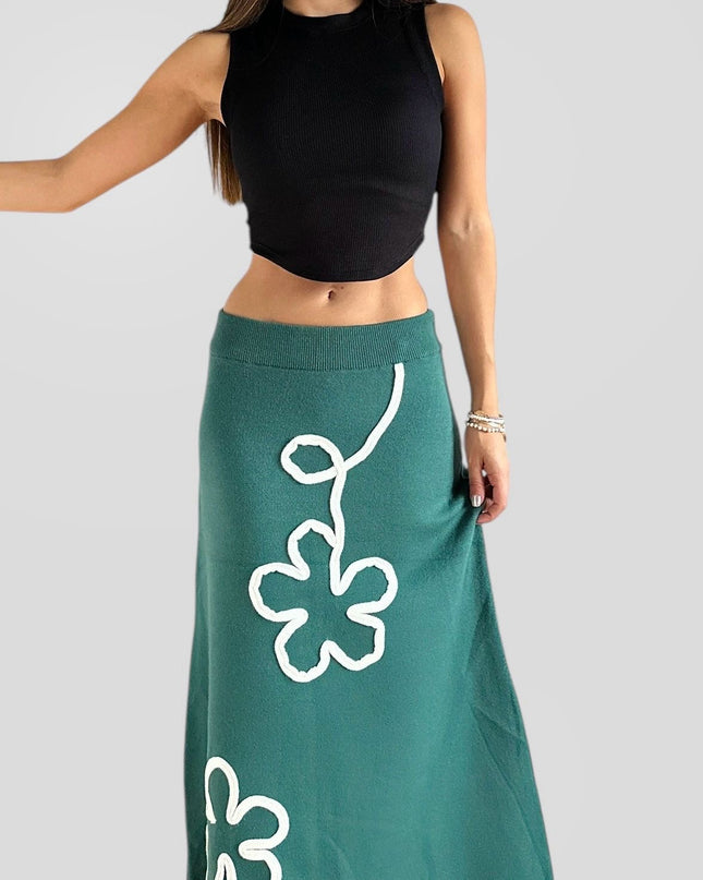 Falda flor bordada