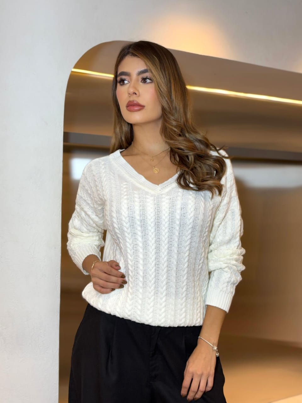 Suéter cuello V clásic